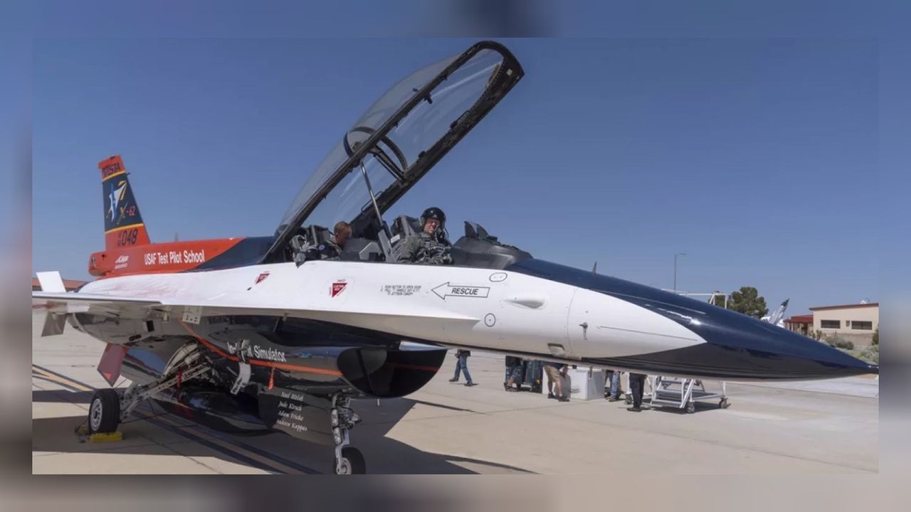 ABD'de yapay zekalı F-16, insan yönetimindeki F-16 uçağına karşı
