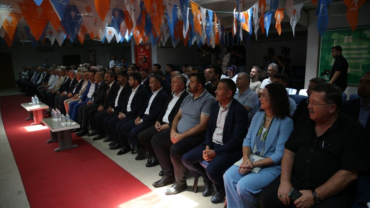 AK Parti'den Hizmet Vurgusu: Yılmaz'dan Açıklamalar