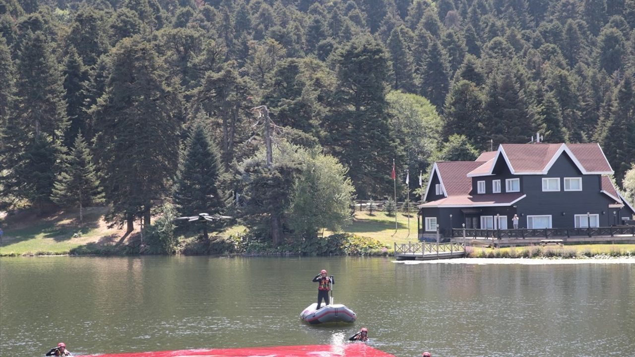 Bolu'da JAK Timi'nden Zafer Bayramı Kutlaması