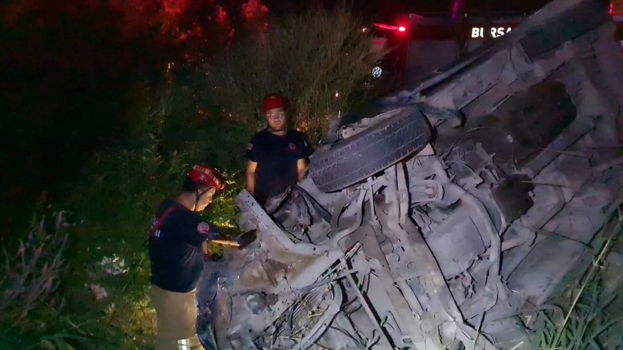 Bursa'da Trafik Kazası: 45 Yaşındaki Sürücü Hayatını Kaybetti