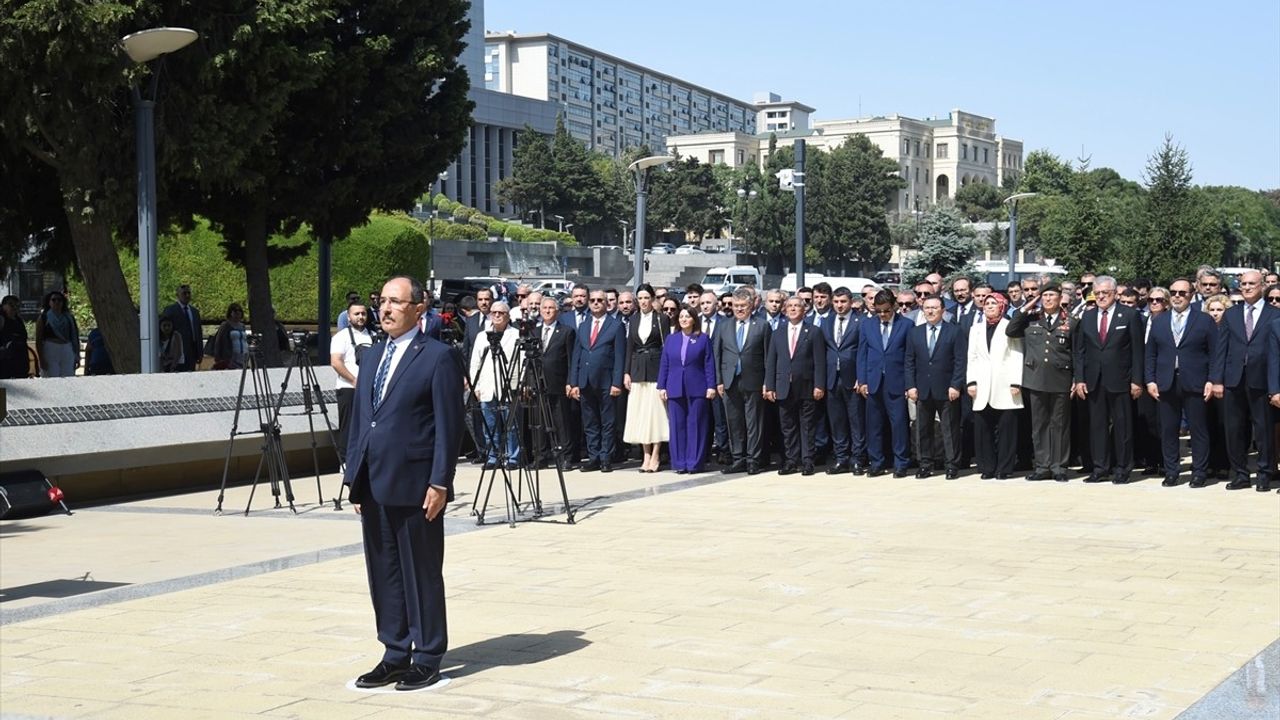 Büyük Zafer'in 102. Yıldönümü Bakü'de Törenle Kutlandı