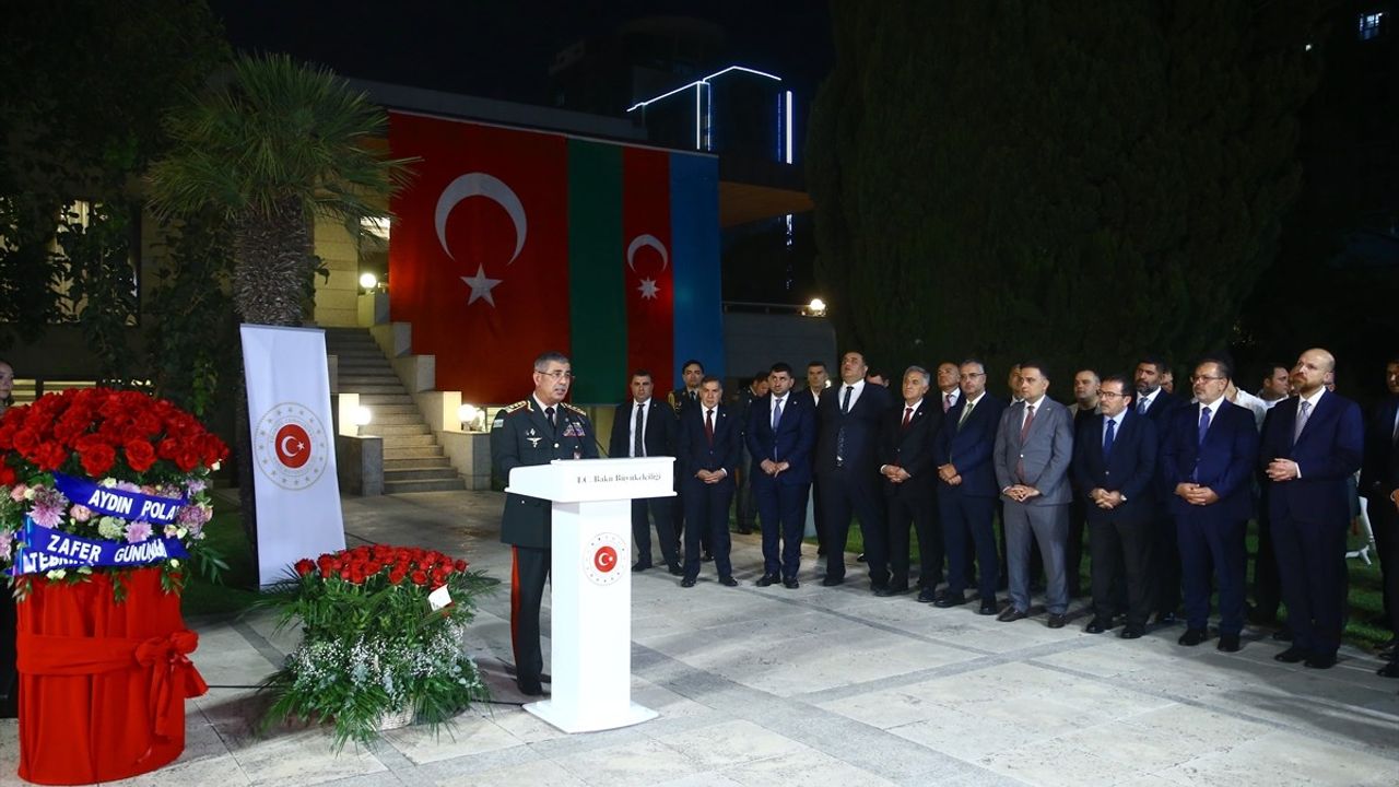 Büyük Zafer'in 102. Yılı Bakü'de Coşkuyla Kutlandı