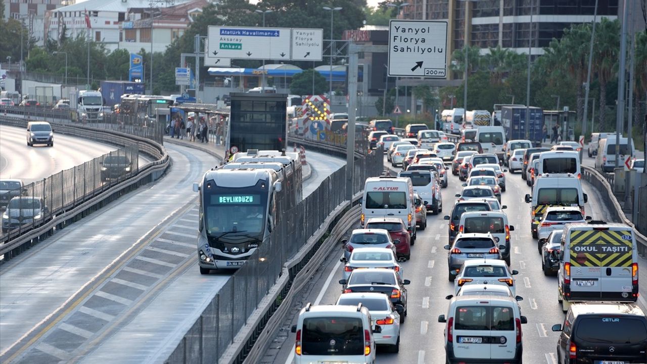 Cennet Mahallesi Durağı Yeniden Açıldı