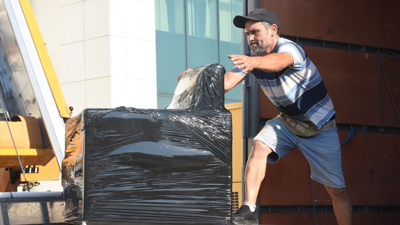 Döşemealtı Belediye Başkanı Menderes Dal'ın Eşyaları Haczedildi