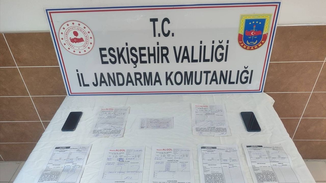 Eskişehir'de Tefecilik Operasyonu: 2 Gözaltı