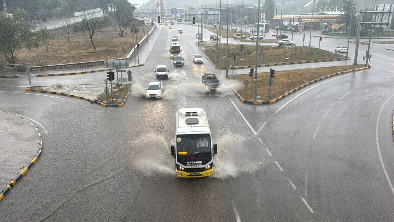 Karabük'te Sağanak ve Yıldırım Felaketi