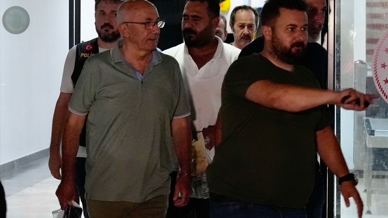 Küçükçekmece'deki Metrobüs Kazasında 5 Şüpheli Tutuklandı