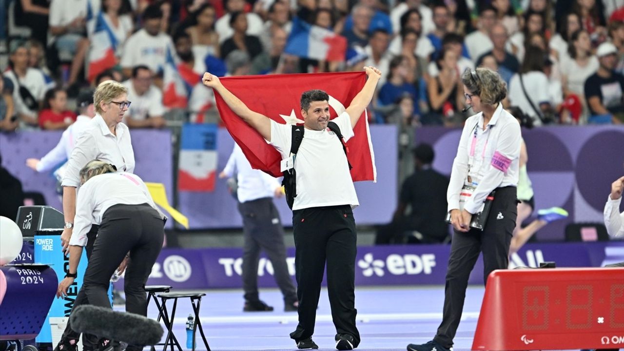 Muhammet Khalvandi, Paris 2024 Paralimpik Oyunları'nda Gümüş Madalya Kazandı