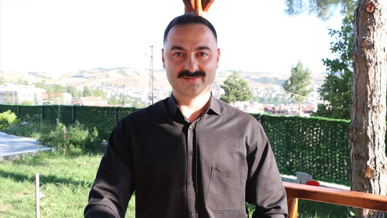 Şaziye Demir, 55 Kilo Bilek Güreşi Dünya Şampiyonu Oldu