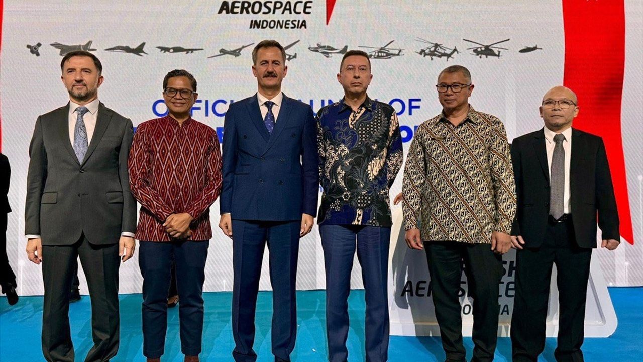 SSB Başkanı Haluk Görgün, Turkish Aerospace Indonesia'nın Açılışında