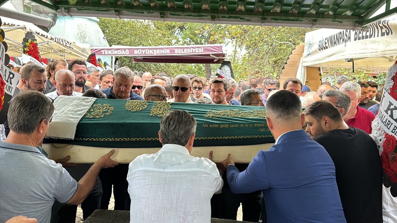 Tekirdağ'da Silahlı Saldırıya Uğrayan Belediye Meclis Üyesi Toprağa Verildi