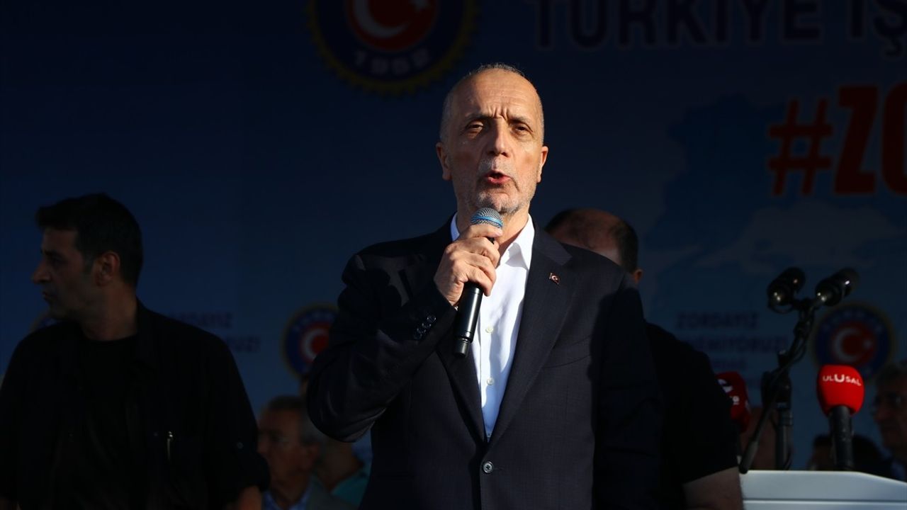 TÜRK-İŞ Genel Başkanı Ergün Atalay'dan 'Vergide Adalet' Mitingi