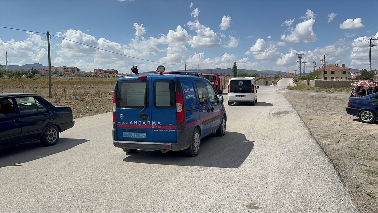 Afyonkarahisar'da Otomobilde Başından Vurulmuş Bir Kişi Bulundu