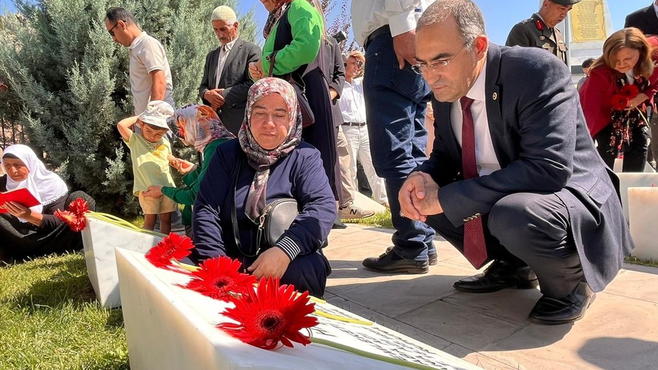 Afyonkarahisar'da Şehit Askerler için Anma Töreni Düzenlendi