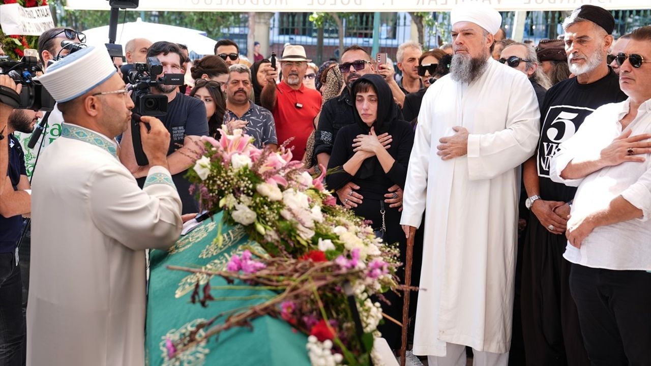 Ahu Tuğba Son Yolculuğuna Uğurlandı