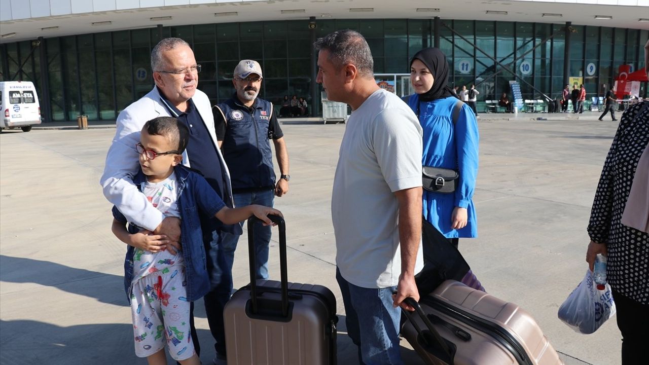 Amasya'da Üniversite Öğrencileri Karşılanıyor