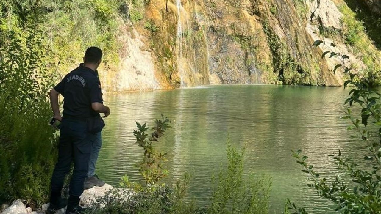 Antalya'da Şelaleye Giren Turist Boğuldu