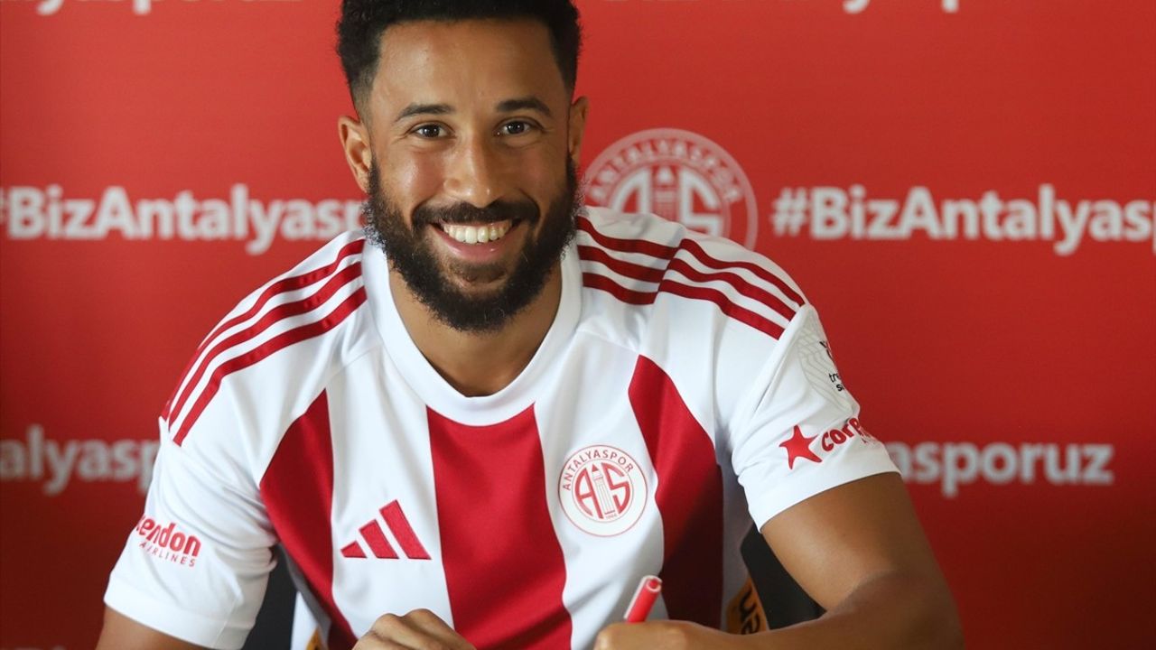 Antalyaspor, Andros Townsend İle Yeni Bir Dönem Başlatıyor