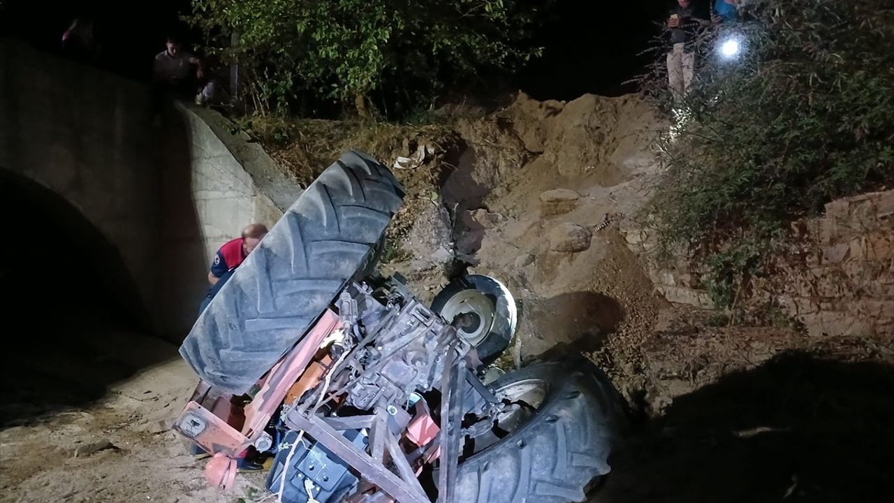 Aydın'da Şarampole Devrilen Traktör Sonucu Bir Kişi Hayatını Kaybetti