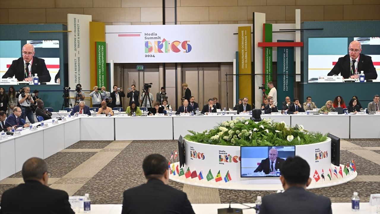 BRICS Medya Zirvesi Moskova'da Başladı