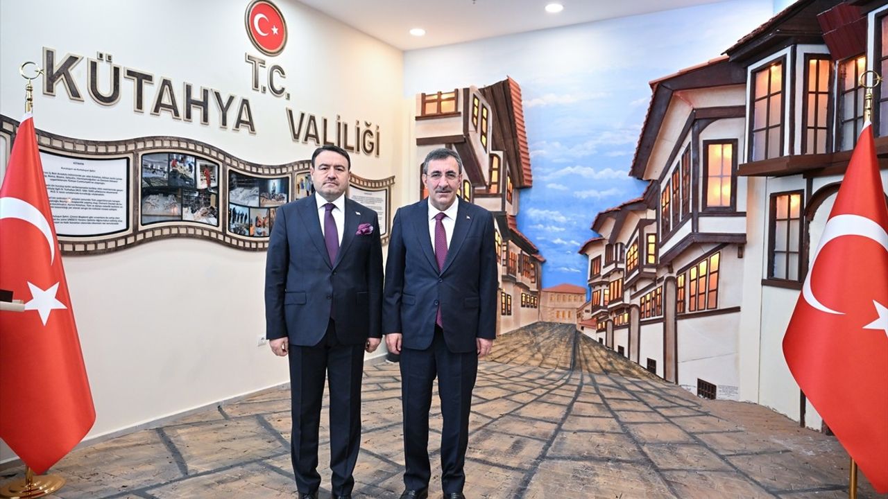 Cevdet Yılmaz, Kütahya'da AK Parti'nin Değişim Sürecini Vurguladı