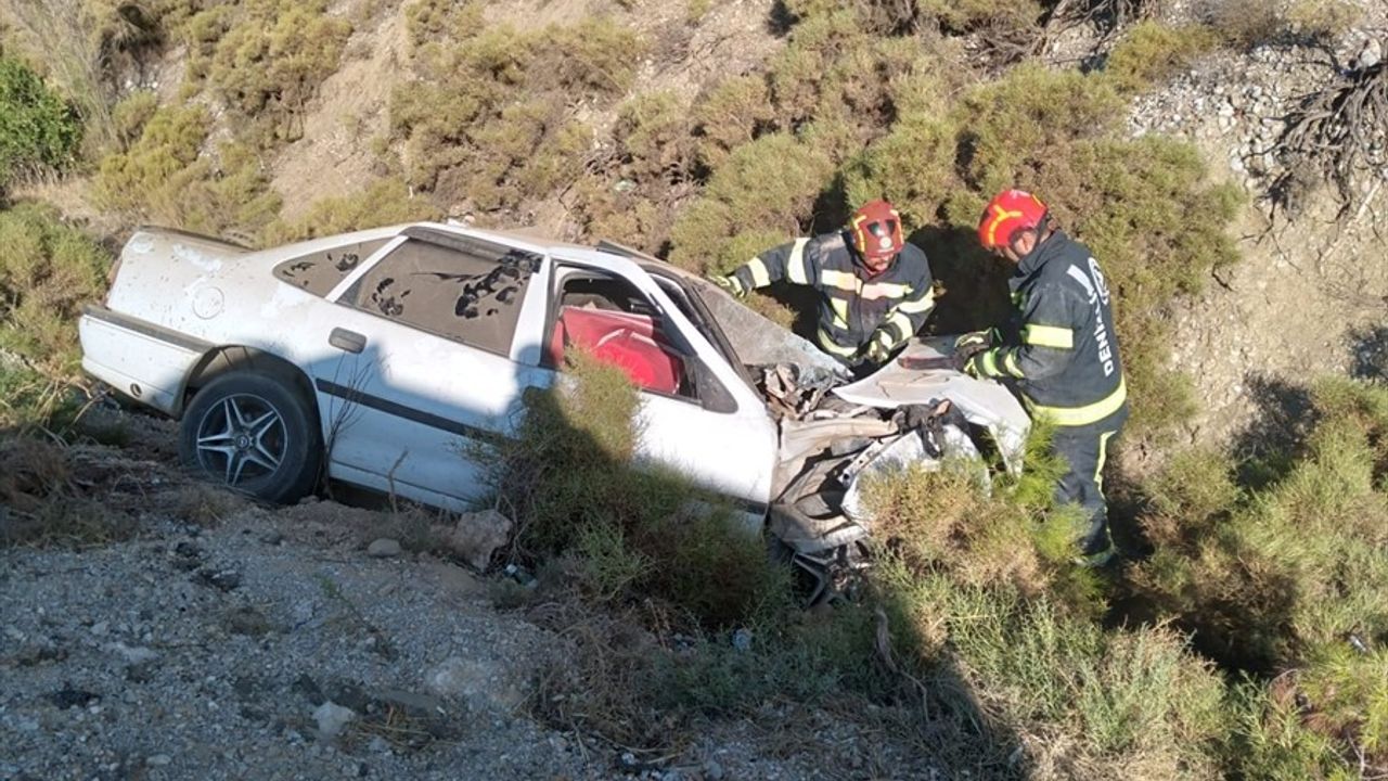 Denizli'de Balayı Dönüşü Feci Kaza: Eşini Kaybetti