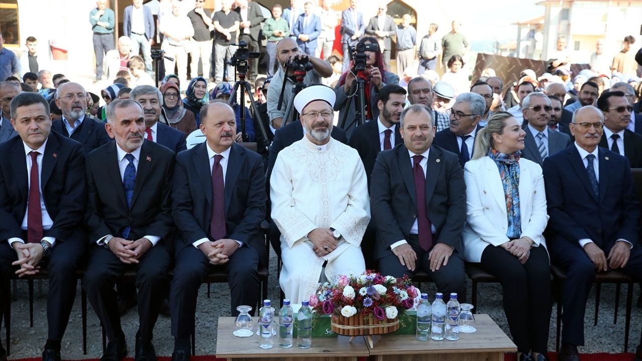 Diyanet İşleri Başkanı Erbaş, Kastamonu'da Yeni Bir Kur'an Kursunun Temelini Attı