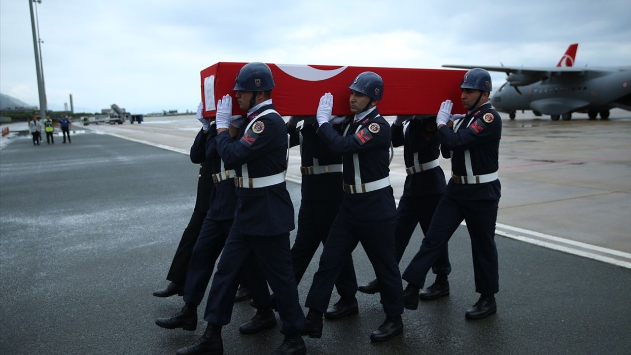 Diyarbakır'daki Silah Kazasında Şehit Olan Asker Ordu'da Uğurlandı