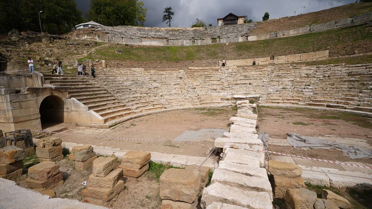 Düzce'nin Antik Kenti Prusias Ad Hypium'da Kazı Çalışmaları Devam Ediyor