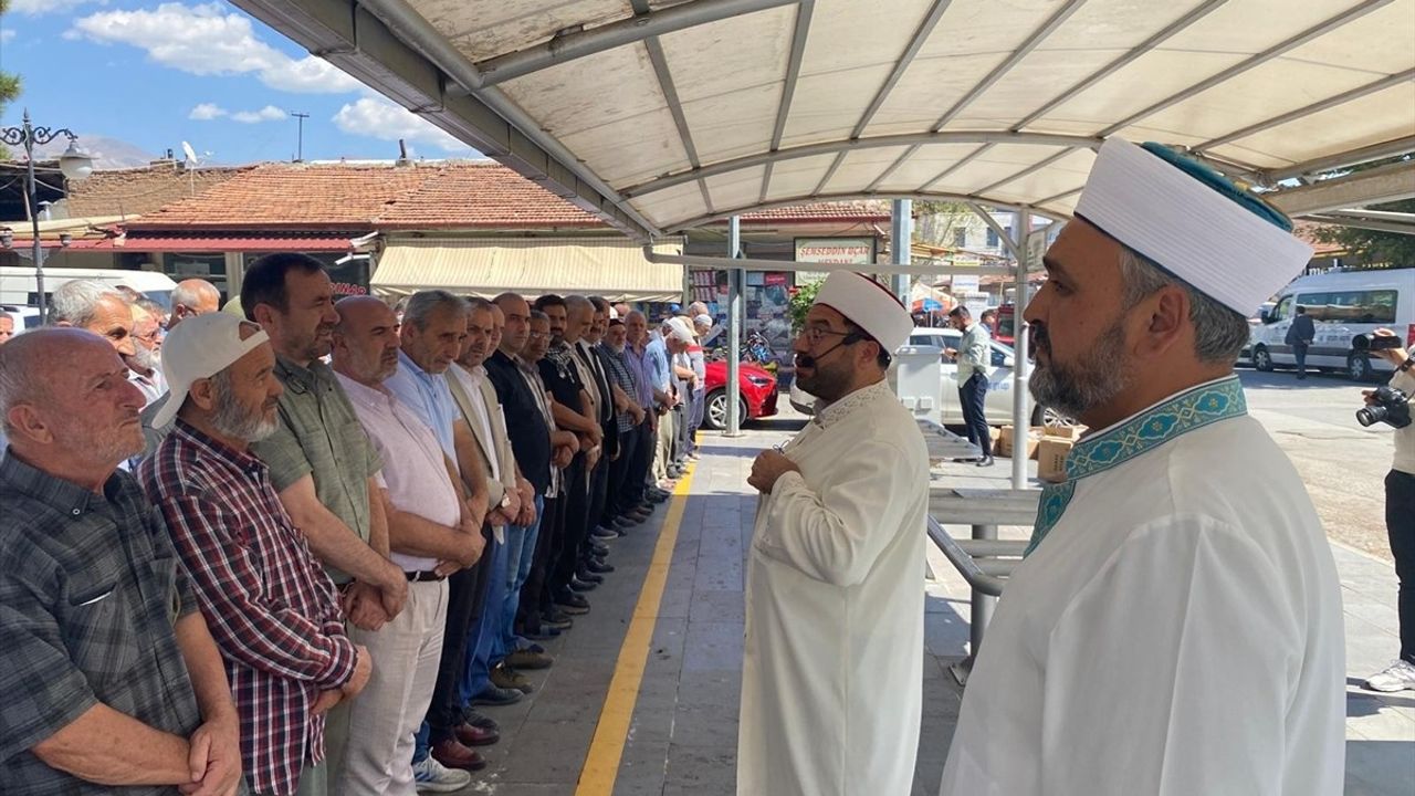 Erzincan'da Ayşenur Ezgi Eygi İçin Gıyabi Cenaze Namazı