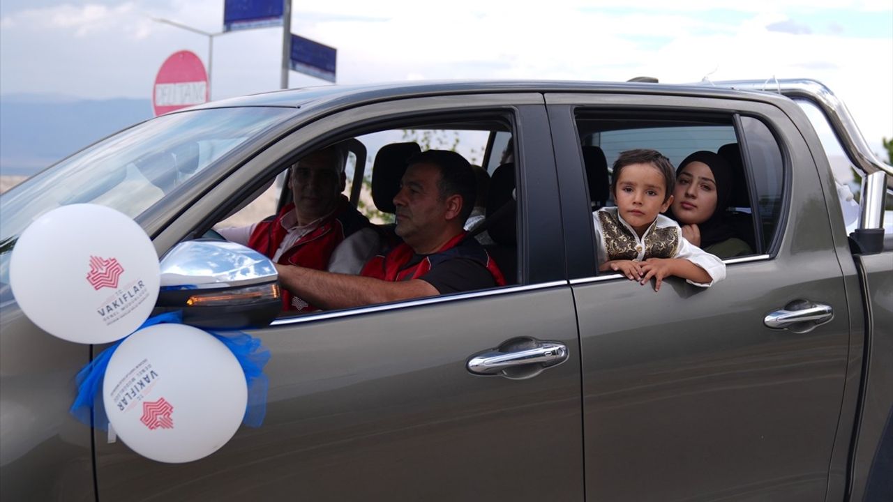 Erzurum'da 150 Çocuk İçin Sünnet Şöleni Düzenlendi