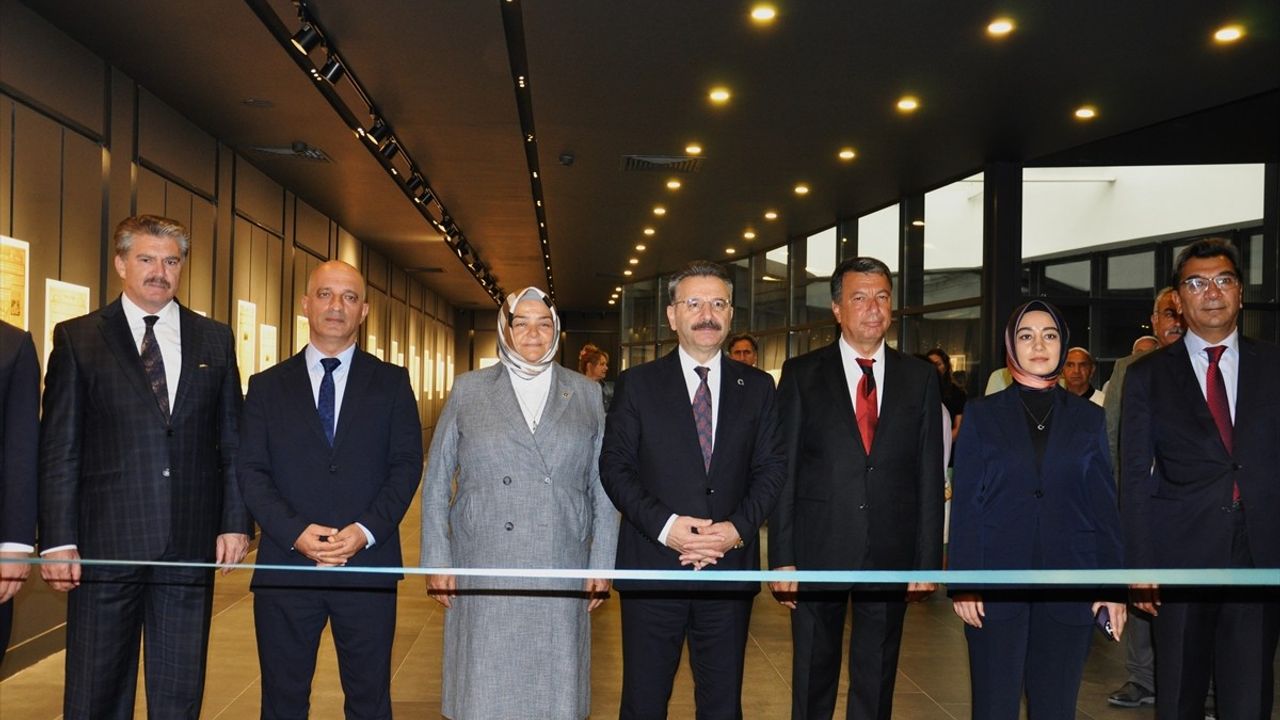 Eskişehir'de 'Direnişin Kalbi, Zaferin Eşiği' Sergisi Açıldı