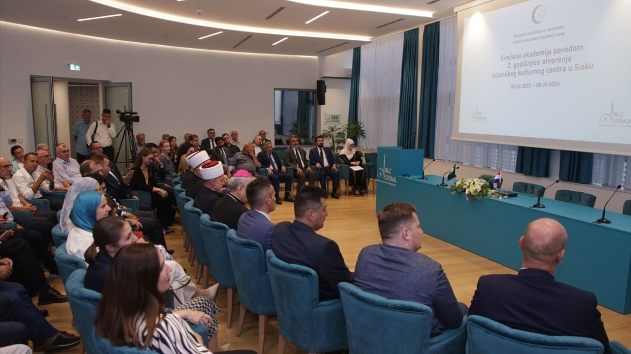 Hırvatistan'da İslam Kültür Merkezi'nin 2. Yılı Kutlandı