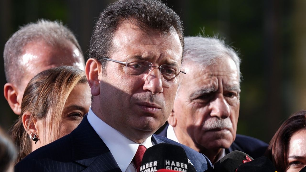 İBB Başkanı Ekrem İmamoğlu'ndan Yargı ve Demokrasi Açıklamaları