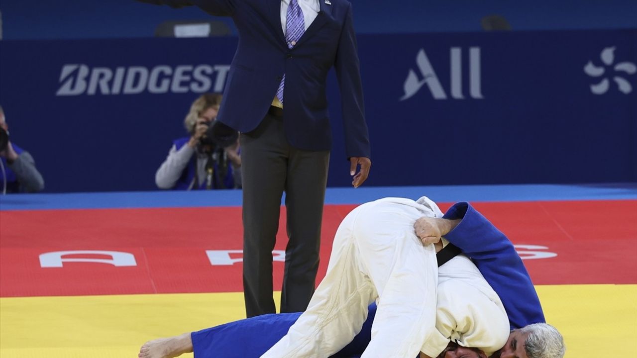 İbrahim Bölükbaşı'nın Tarihi Zaferi: Paris 2024 Paralimpik Oyunları'nda Altın Madalya