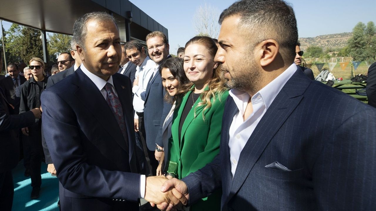 İçişleri Bakanı Yerlikaya Aydın'da Önemli Temaslarda Bulundu