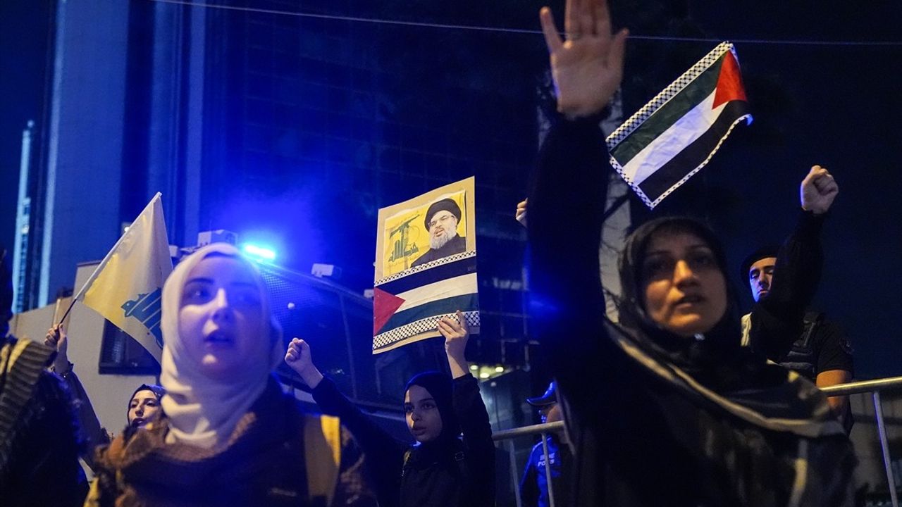 İsrail'in Hava Saldırısına Protesto: Nasrallah'ın Ölümü İstanbul'da Kınandı