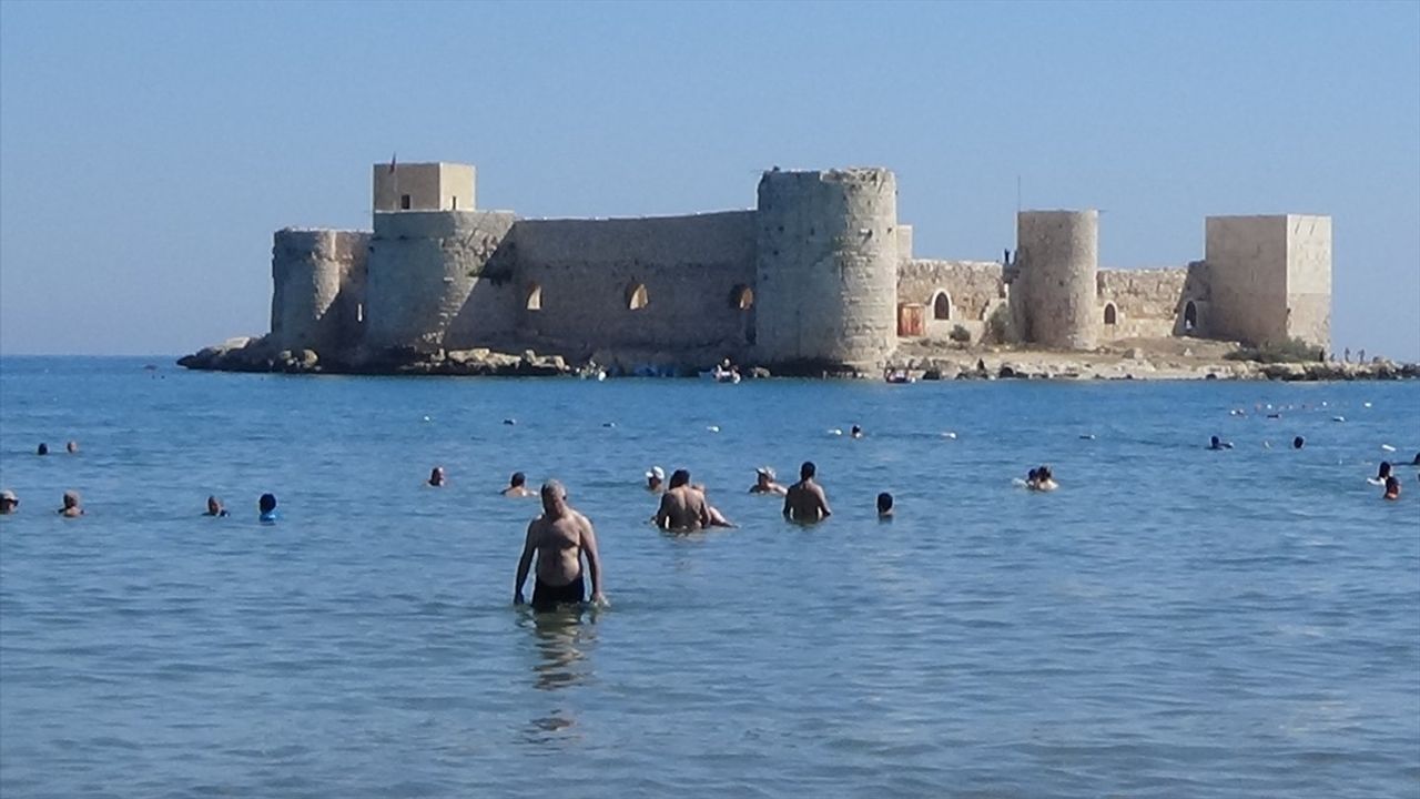 Kızkalesi'nde Turizm Canlanıyor