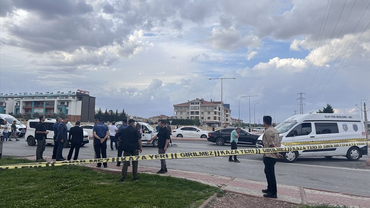 Konya'da Çalıntı Araçla Olay: 2 Polis Yaralandı