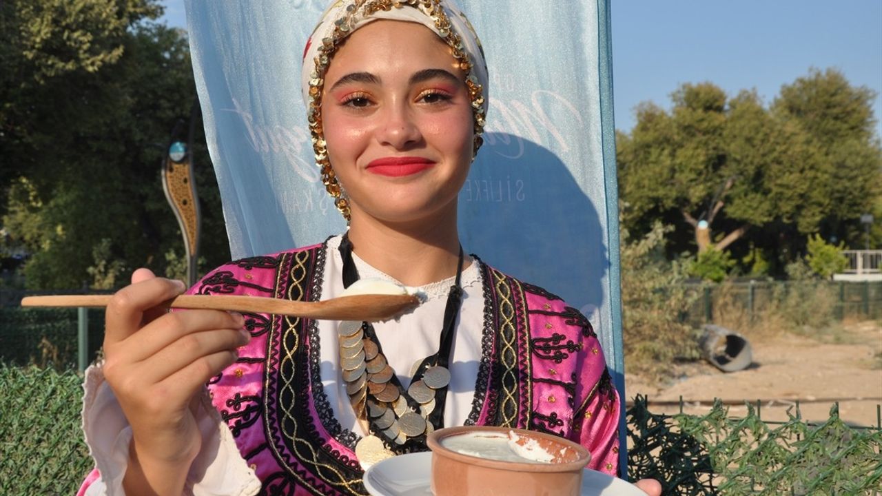 Mersin'de Silifke Yoğurdu Yarışması Renkli Görüntülere Sahne Oldu