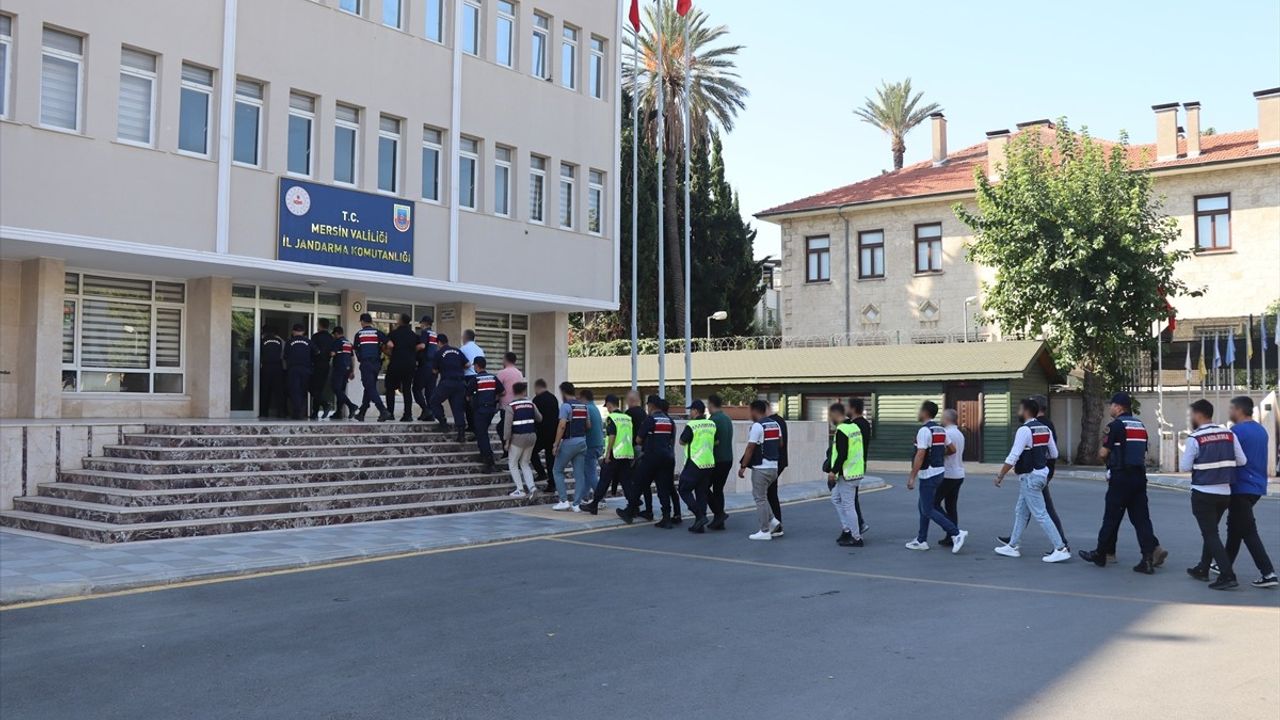 Mersin'de Vergi Kaçakçılığı Operasyonu: 16 Tutuklama