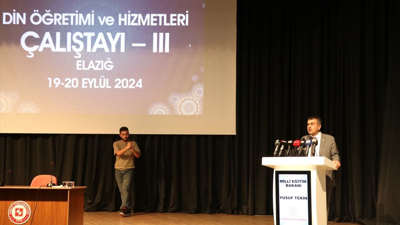 Milli Eğitim Bakanı Tekin'den Elazığ'R Türkiye Yüzyılı Maarif Modeli