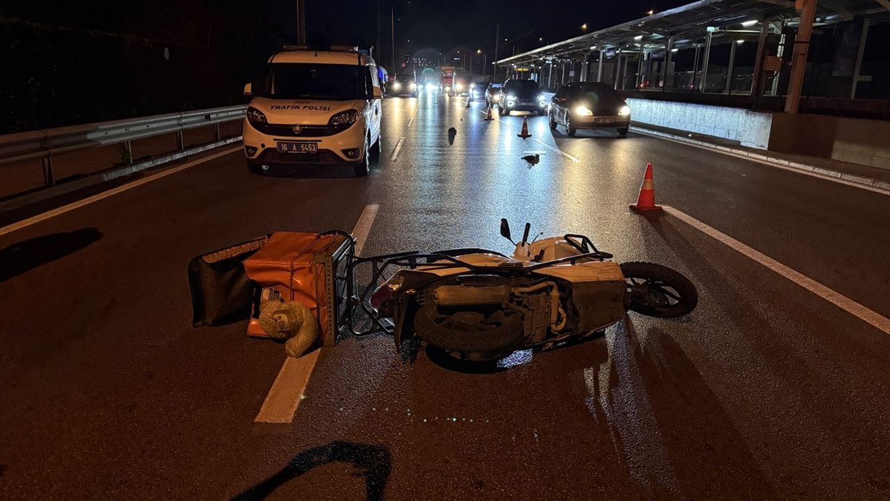 Motosiklet Kazasında Genç Kurye Hayatını Kaybetti