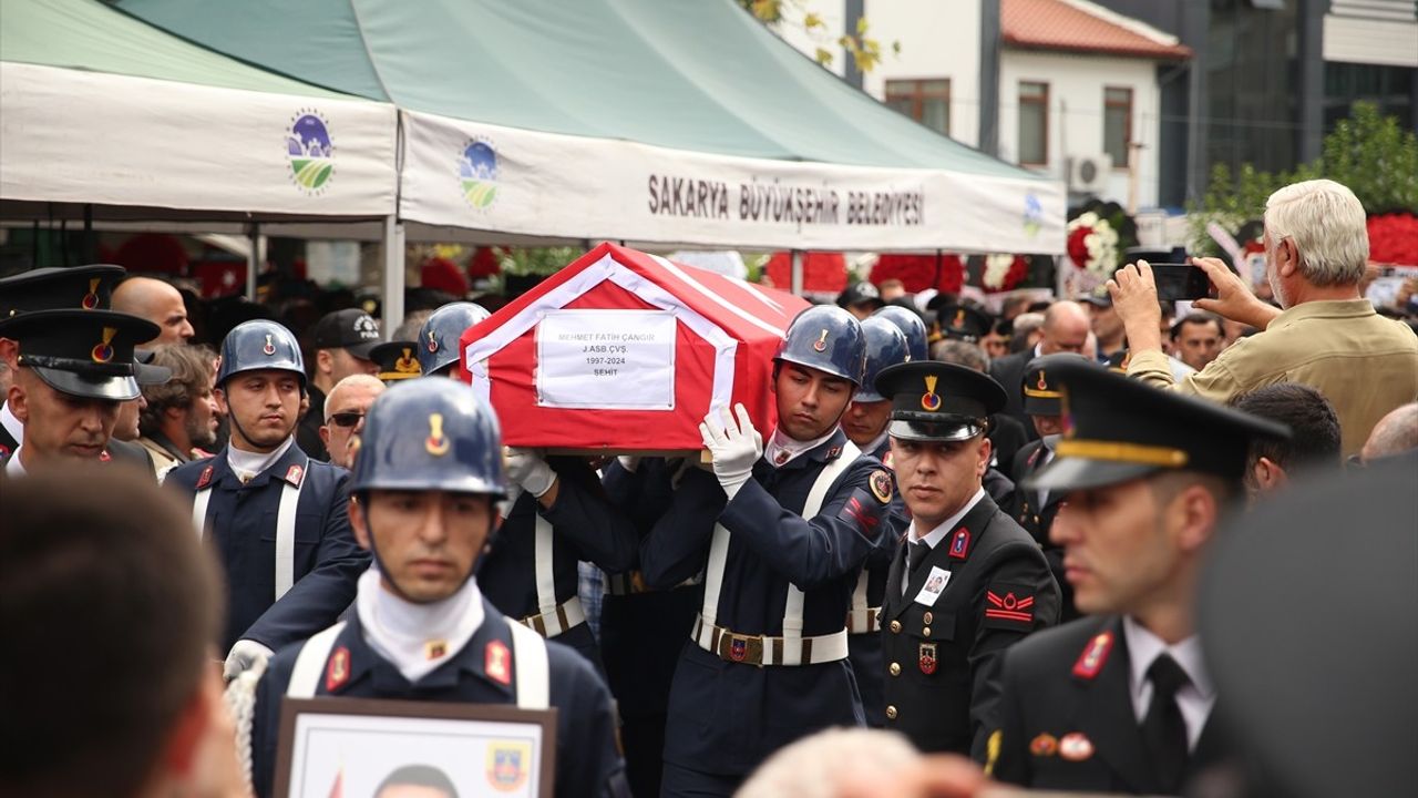 Şehit Jandarma Astsubay Çavuş Çangır Sakarya'da Son Yolculuğuna Uğurlandı