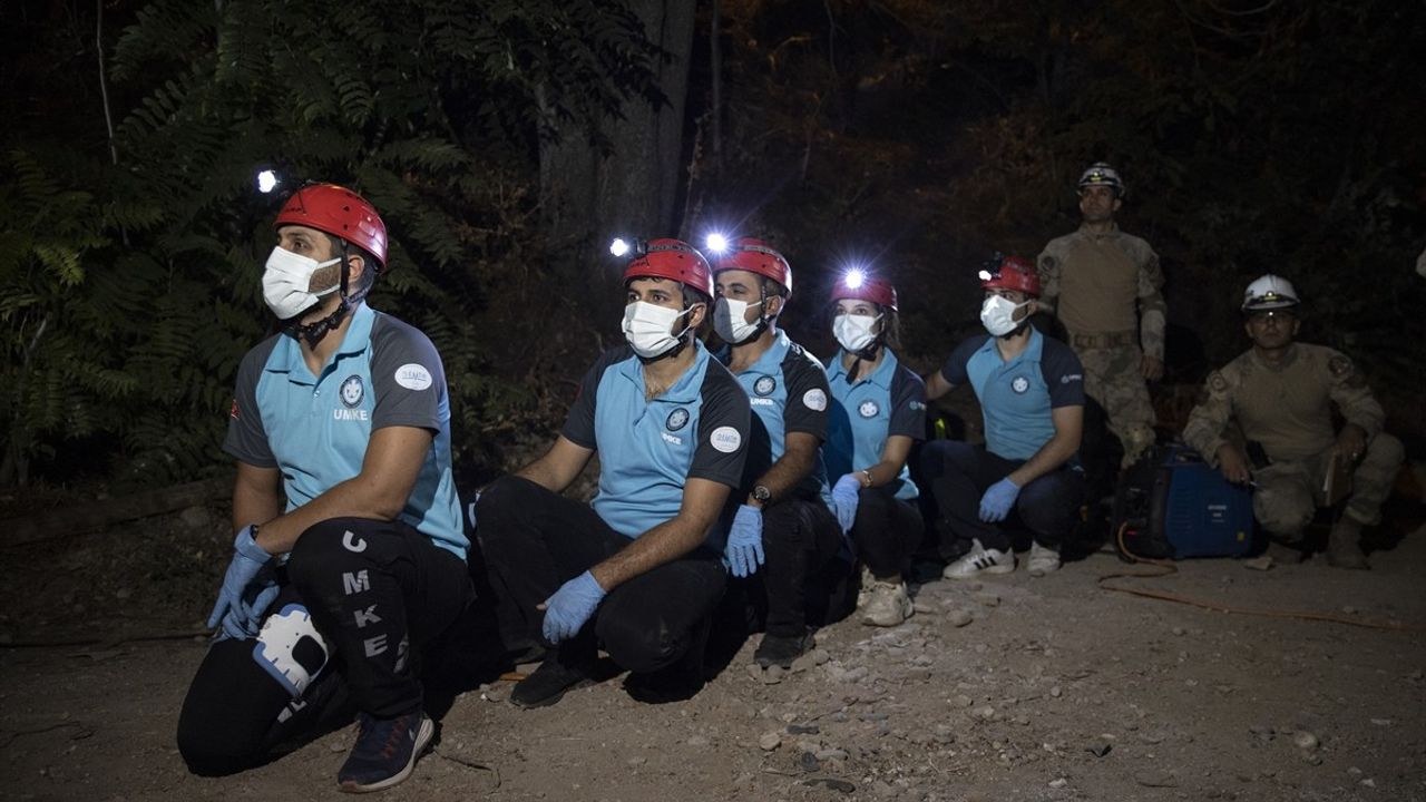 Tunceli'de Deprem Tatbikatı: Arama Kurtarma Ekipleri Eğitimde