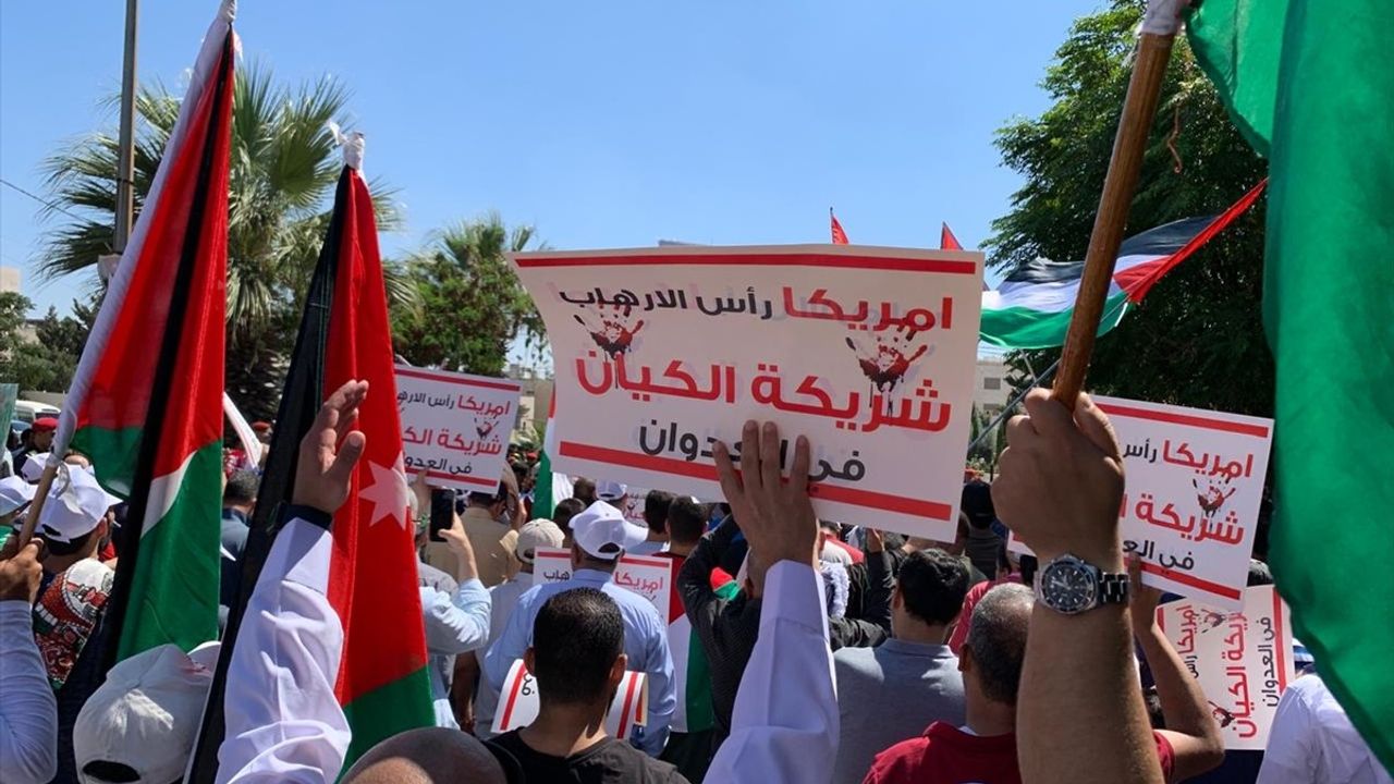 Ürdün'de İsrail'in Gazze Saldırıları ve ABD'ye Yönelik Protestolar