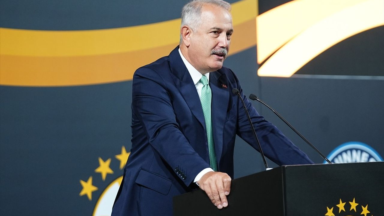 VakıfBank Voleybol Takımı Üçüncü Dünya Rekorunu Kırdı