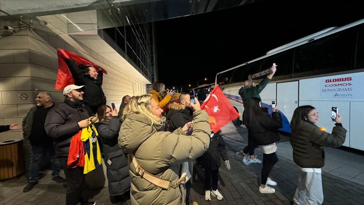 A Milli Takım İzlanda'ya Ulaştı: 14 Ekim Maçı Öncesi Hazırlıklar