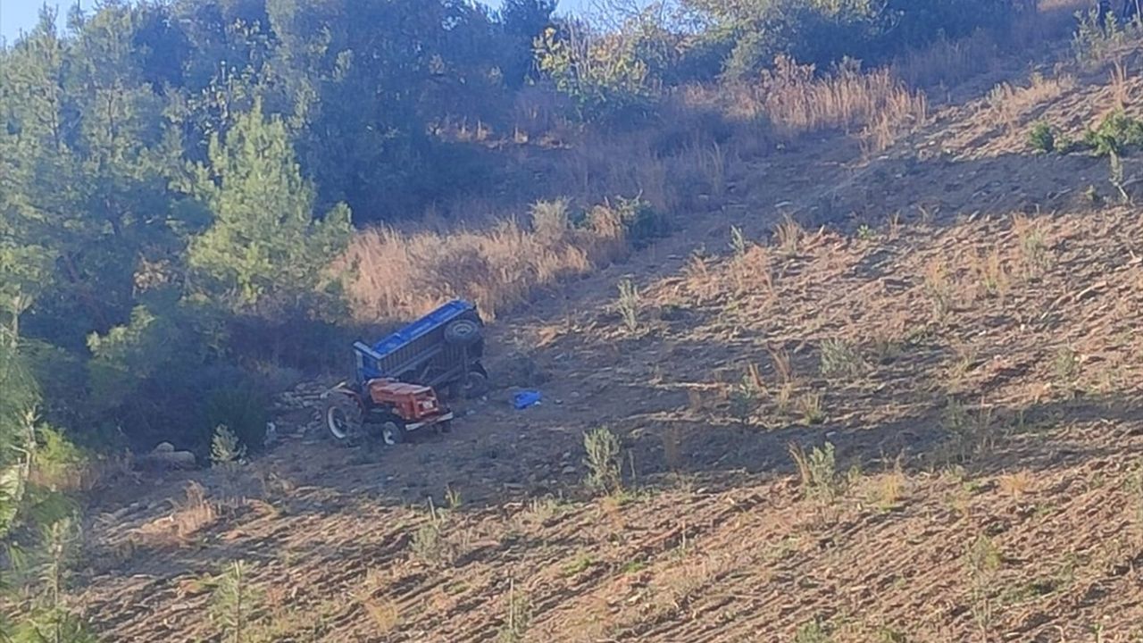 Adana'da Traktör Devrildi: Sürücü Hayatını Kaybetti