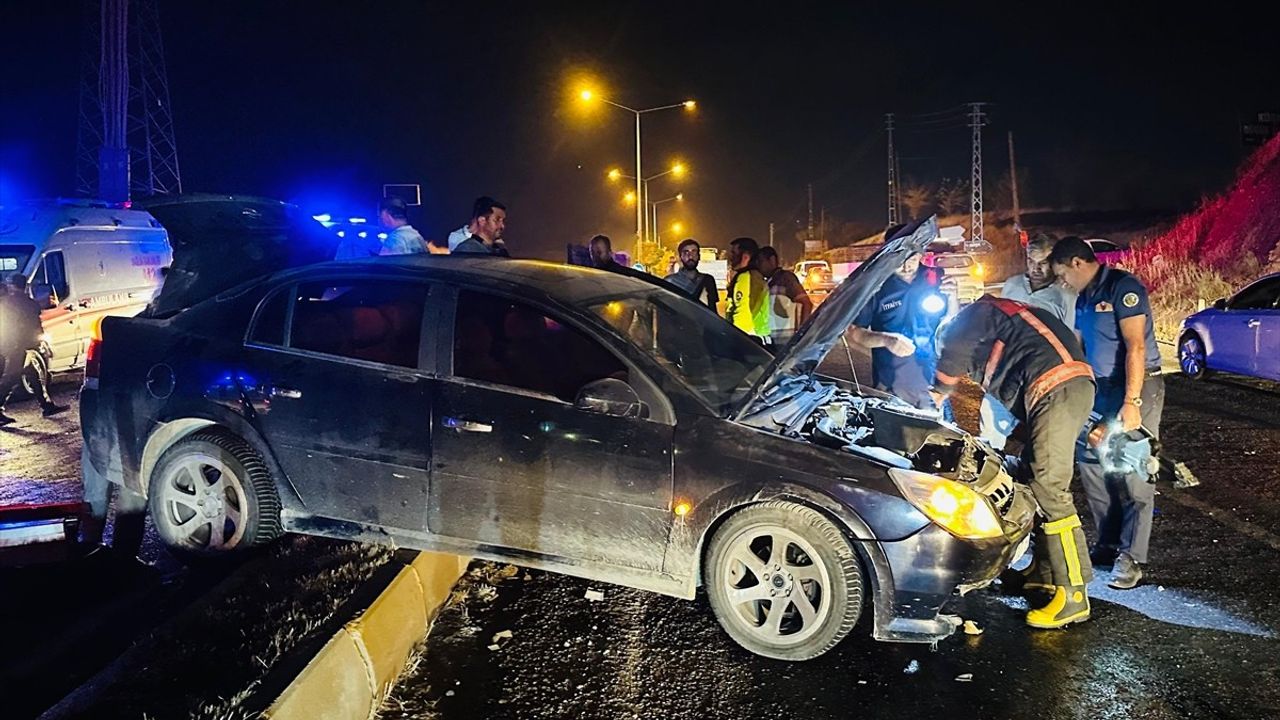 Adıyaman'da Otomobil Trafik Kazası: 6 Yaralı